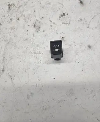 Toyota RAV 4 (XA40) AUX in-socket connector 8619042040