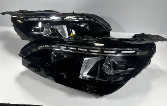Peugeot 5008 Headlight/headlamp 9837759780