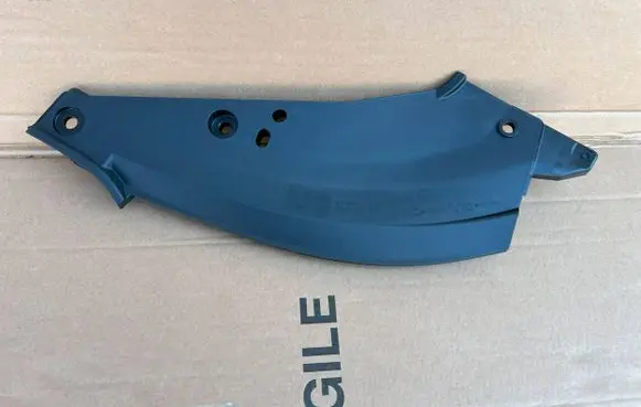 Hyundai Santa Fe Under headlight/headlamp trim 92152S1500