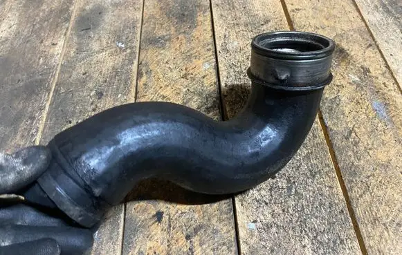 Mercedes-Benz ML W163 Intercooler hose/pipe 1425077c 1635011982 A1635011982
