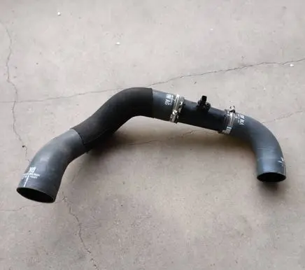 Audi Q7 4M Intercooler hose/pipe 4M0145683H