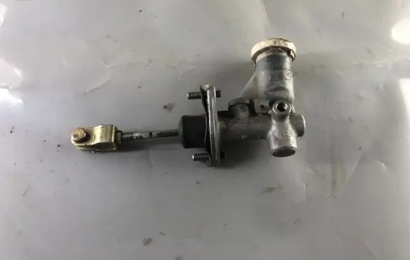 Mitsubishi Pajero Pinin Clutch master cylinder