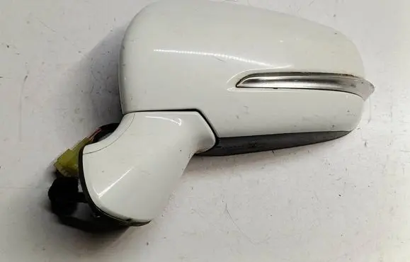 Suzuki SX4 S-Cross Front door electric wing mirror 8470261MJ0 311C73
