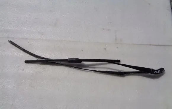 Audi A5 8T 8F Front wiper blade arm