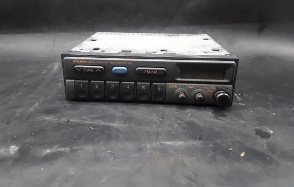Mitsubishi Pajero Radio/CD/DVD/GPS head unit MB823827 34J0375