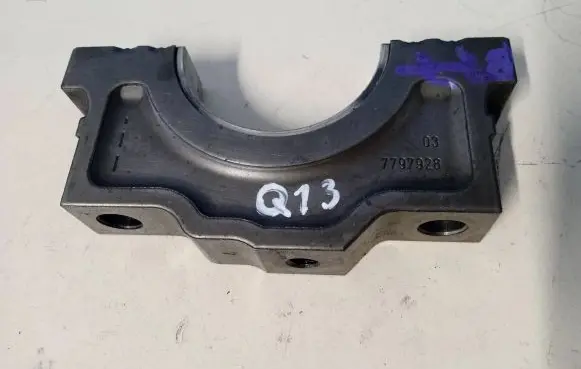 BMW 3 F30 F35 F31 Crankshaft Holder 7797928