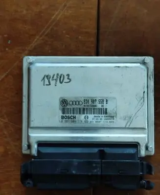 Volkswagen PASSAT B7 Engine control unit/module 8D0907558B 0261204774