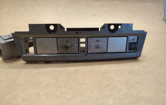 Windscreen/window heater switch