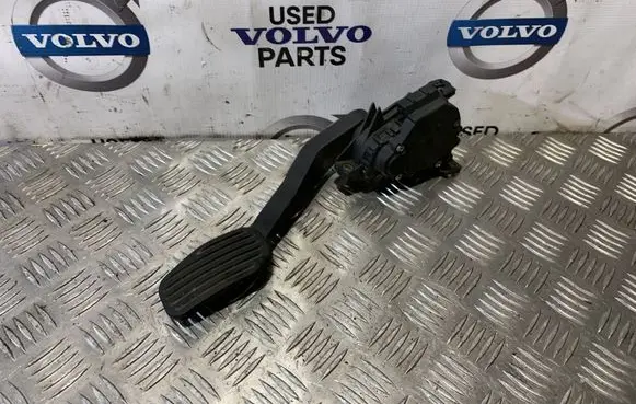Volvo S60 Accelerator throttle pedal 9157553