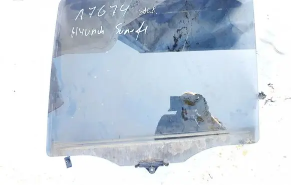 Hyundai Santa Fe Rear door window glass