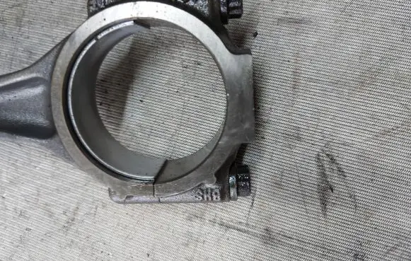 Ford Galaxy Piston with connecting rod