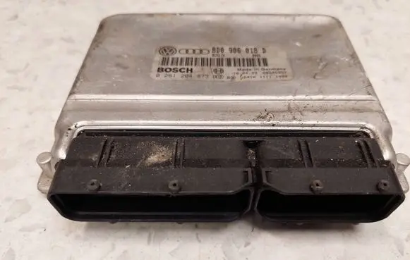Audi A3 S3 8L Engine control unit/module 8D0906018D 0261204873
