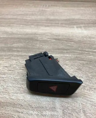 Audi A4 S4 B8 8K Hazard light switch 8K1941509 211245000 WITHPLUG