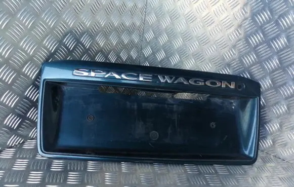 Mitsubishi Space Wagon Tailgate trim MR275638