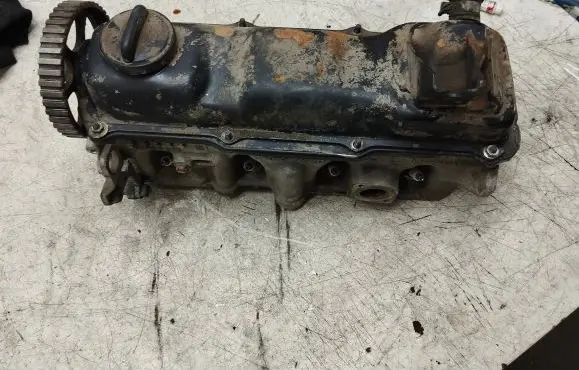 Audi 80 90 B3 Engine head 053103373