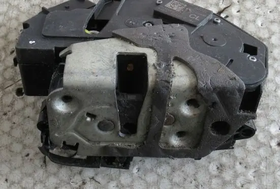 Ford Fiesta Front door lock 8A6AA21812BJ
