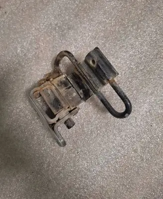 Audi A6 S6 C5 4B Rear door lower hinge 4B0833411E