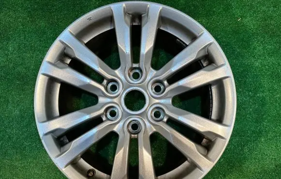 Mitsubishi Pajero R18 alloy rim 
