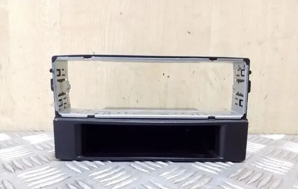 KIA Sorento Dashboard storage box/compartment 