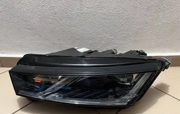 Skoda Octavia Mk4 Headlight/headlamp 5E4941015B