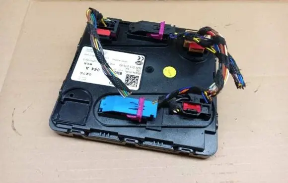 Audi A4 S4 B9 Central body control module 8W0907064A 5DK01107900
