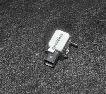Hyundai Genesis Airbag deployment crash/impact sensor 9592028000