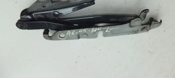 Audi A6 S6 C6 4F Tailgate/trunk/boot hinge 4F5827301