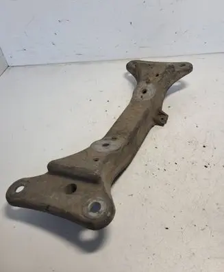 BMW 3 E90 E91 Gearbox mounting bracket 6760301