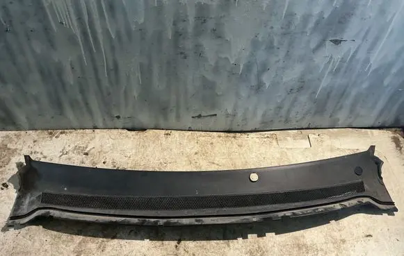 Ford Focus Wiper trim 4M51A02216