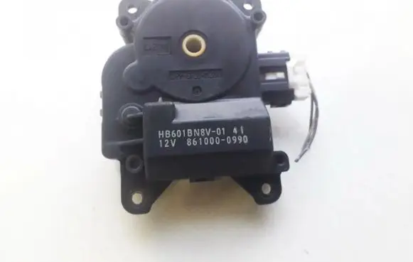Mazda 3 I Air flap motor/actuator 8610000990 861000-0990