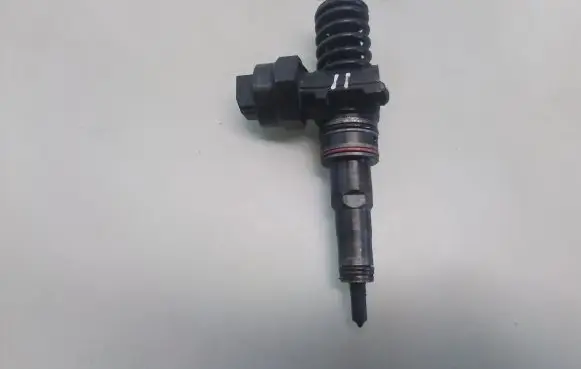 Skoda Octavia Mk1 (1U) Fuel injector 0414720015