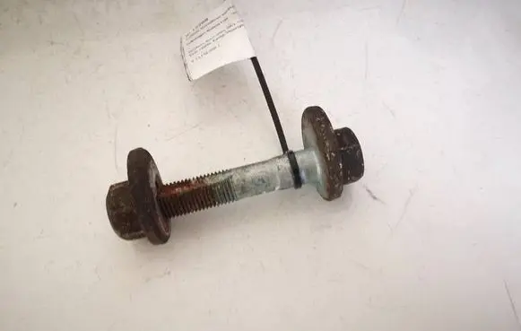 Volkswagen Touareg I Nuts/bolts 