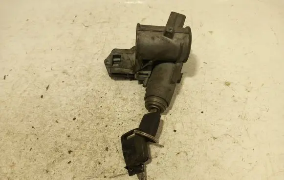 Volkswagen Sharan Ignition lock P012106