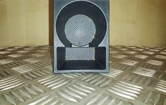 Cup holder front