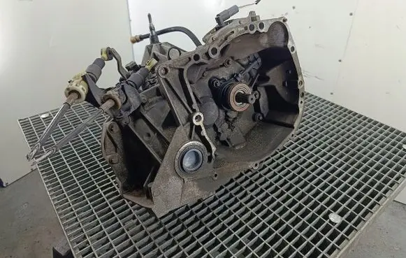 Renault Clio III Manual 5 speed gearbox JH3128