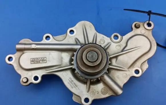 Ford Edge I Water pump 7T4E8508DD AISI8CU3FO A143B