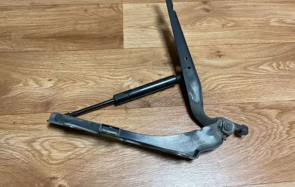 Volvo V70 Engine bonnet/hood hinges 30674708
