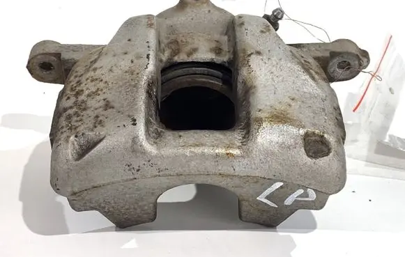 Honda CR-V Front brake caliper