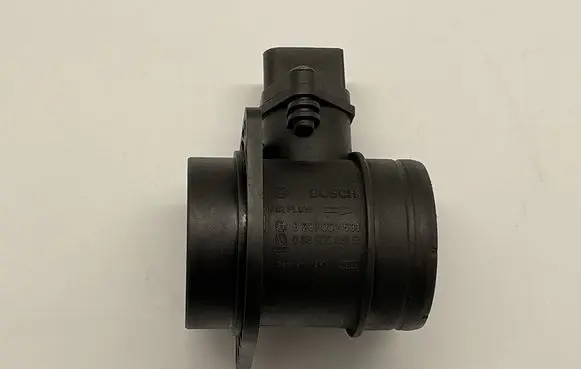 Volkswagen Polo IV 9N3 Mass air flow meter 0281002531 038906461B