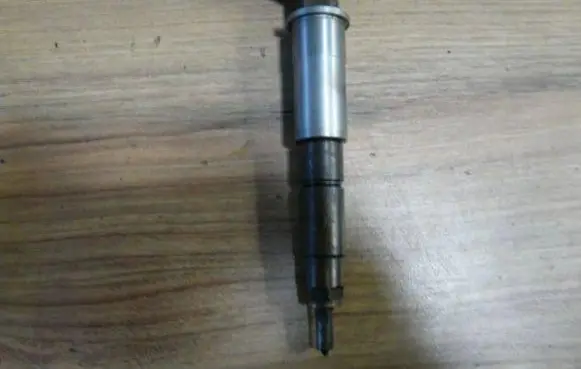 Renault Laguna III Fuel injector 804536BH8 045115007 04536BH82409