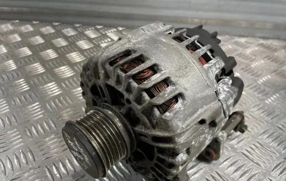 Audi A3 S3 8P Generator/alternator 03L903023A