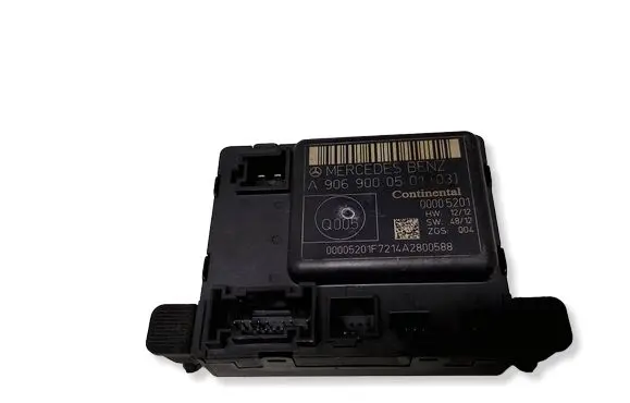 Mercedes-Benz Sprinter W901 W902 W903 W904 Door control unit/module A9069000501