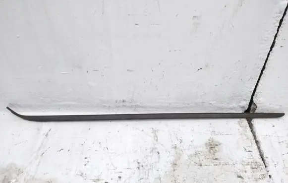 Seat Alhambra (Mk2) Windshield trim 7N0854327B