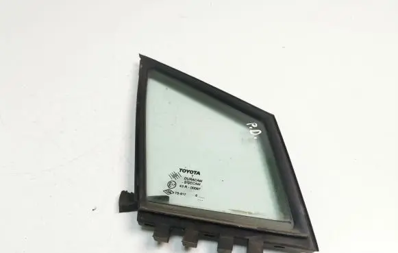 Toyota Corolla Verso AR10 Front door vent window glass four-door 