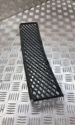 BMW 7 E65 E66 Front bumper lower grill 51117135573