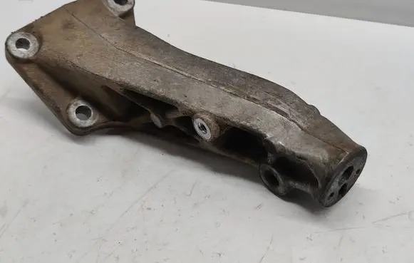 Mercedes-Benz A W168 Engine mounting bracket A1662230304 1662230304