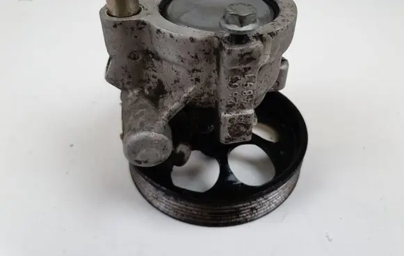 Renault Laguna II Power steering pump 8200100082 8200096704