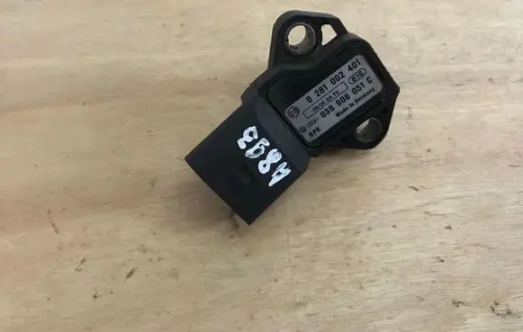 Audi A4 S4 B7 8E 8H Air pressure sensor 0281002401