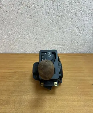 Mercedes-Benz E W210 Gear shifter/selector A2022670137 F4385