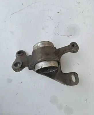 Front lower control arm/wishbone